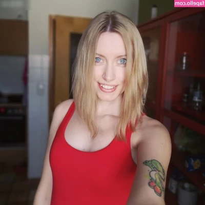 einfachsonina - 💥NEW SCENE💥 I put on some of my sexiest lingerie and got