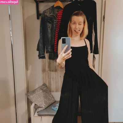 einfachsonina - * Full Video 😈 * Magic Perfum Breast Expansion 2  I love it when