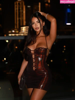 Aneeqa Farid [ aneeqa-farid ] - Today is all about my butt 😇 🍑