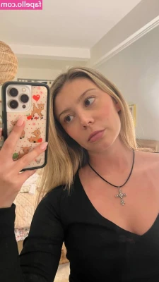 Genevieve Hannelius [ genevieve-hannelius ] - took the day off, i’ll be back to posting tomorrow < 3