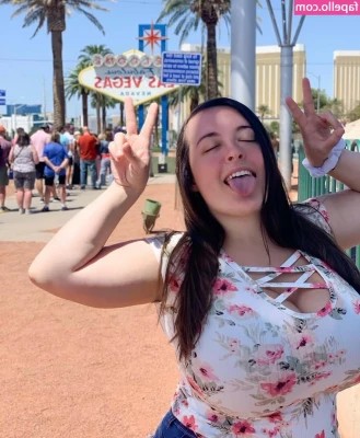 Stef Juicy [ stef-juicy ] - My fav thing to do is make you CUM! 🥵💦