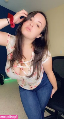 Stef Juicy [ stef-juicy ] - Si quieres verme e interactuar conmigo y jugar 😇mirame por cam