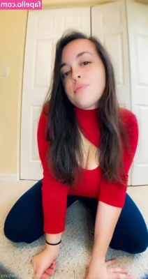Stef Juicy [ stef-juicy ] - It's Friday and I'm just here waiting for you to get home from work