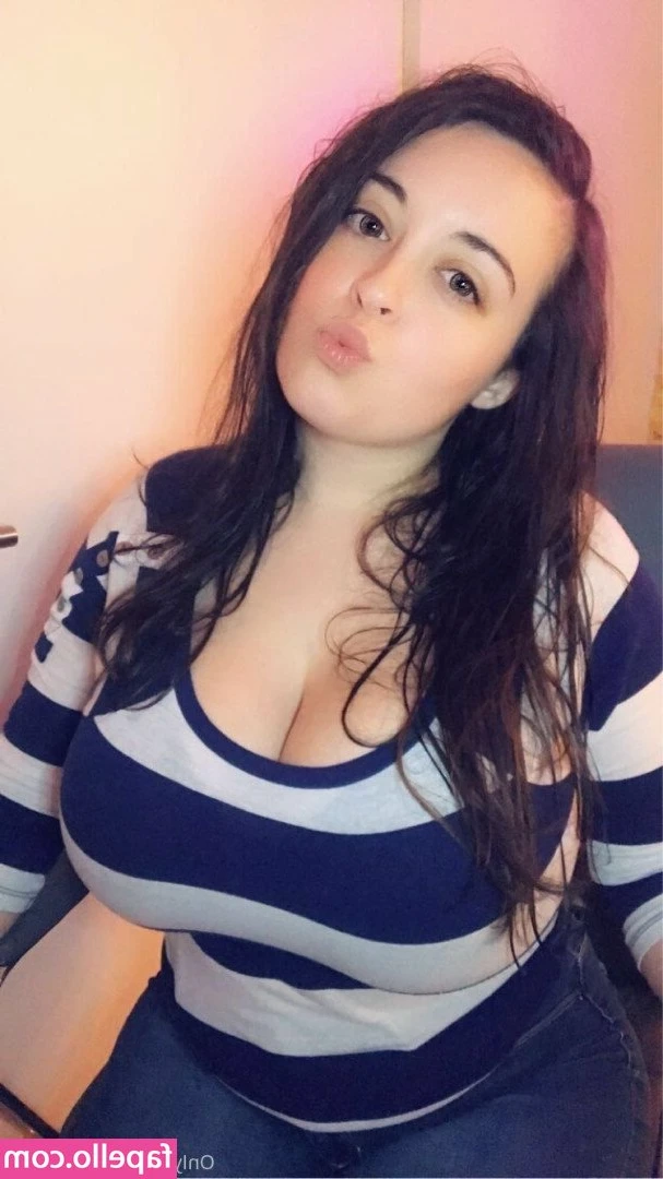 Stef Juicy [ stef-juicy ] - a kiss from me 😘