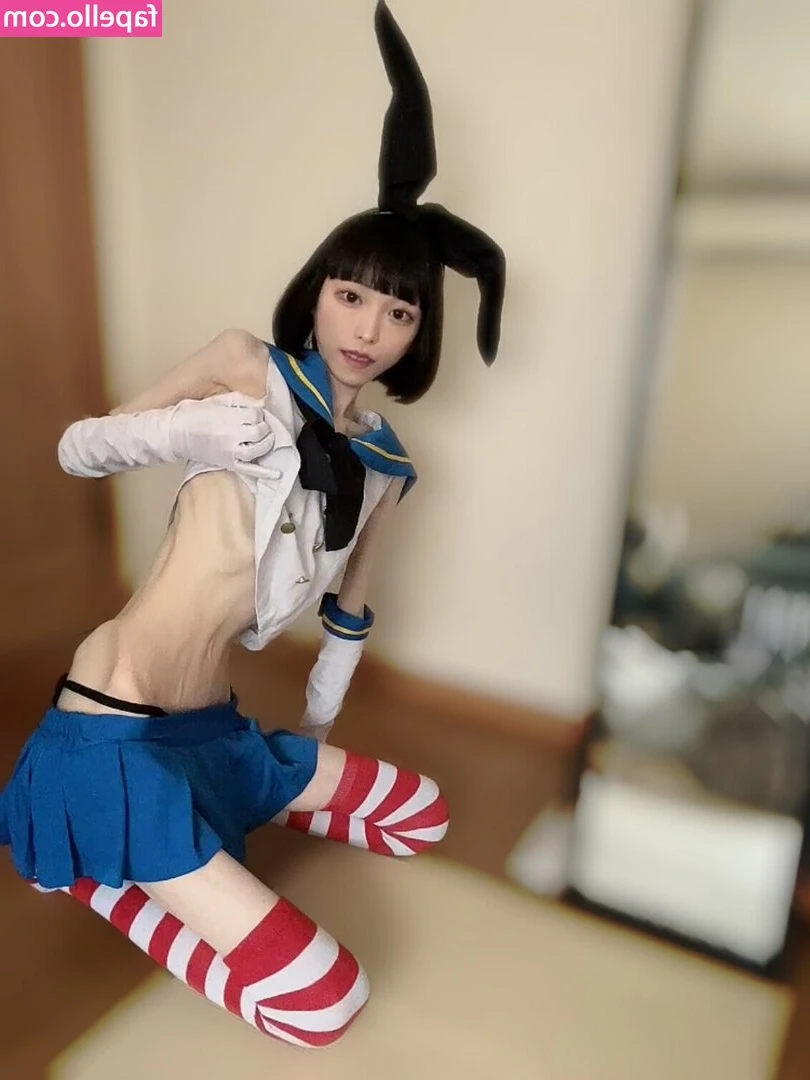 Ena Rukinoko [ ena-rukinoko ] - Reading smutty novels had me feeling all hot and bothered - Watch me