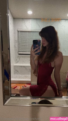 marieeeloveee2.0 [ marieeeloveee2-0 ] - Diganme cositas ricas y el proximo video sera aun mejor 🥵