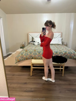 marieeeloveee2.0 [ marieeeloveee2-0 ] - Bows on my thighs