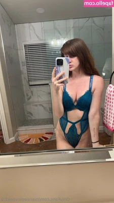 marieeeloveee2.0 [ marieeeloveee2-0 ] - Those pits smell good 😈