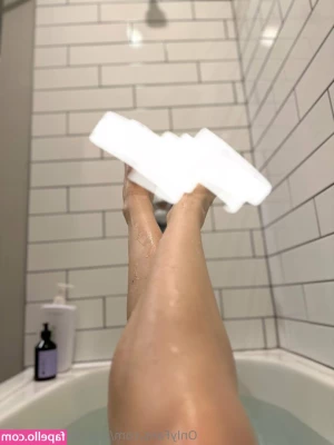 marieeeloveee2.0 [ marieeeloveee2-0 ] - I ve been house sitting for a week  I miss you guys  But it s given