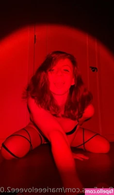 marieeeloveee2.0 [ marieeeloveee2-0 ] - are you still up??? 👀 message me 😘