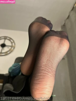 u284978767