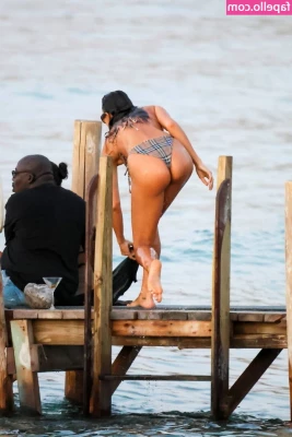 Irina Shayk [ irina-shayk ] - Found another public cursing area to spread my load around  Love