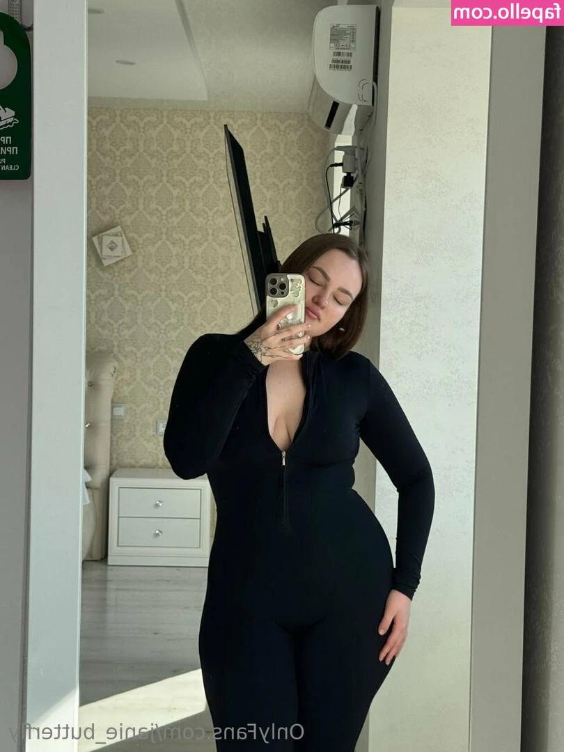 emily.chubby [ emily-chubby ] - My birthday is in 6 days 🥰🥰