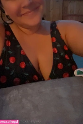 curvyalligirl - I want to show you more.