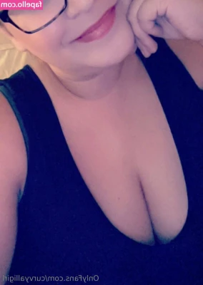 curvyalligirl - Morning shower 🚿
