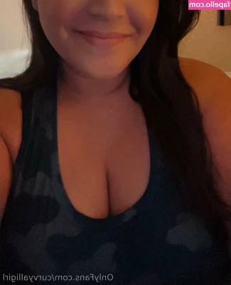 curvyalligirl - Stair at these tits