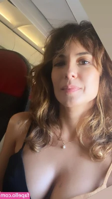 Andreia Horta [ andreia-horta ] - When you're minding your own business, looking through reddit, but he