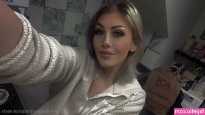 daniellesofx - Do gym leggings make you weak!