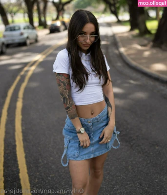 rosariotijeras - Lemme come suck your dick 😛