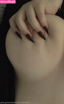 misbehaving_kitty [ misbehaving-kitty ] - Take what I give you.
