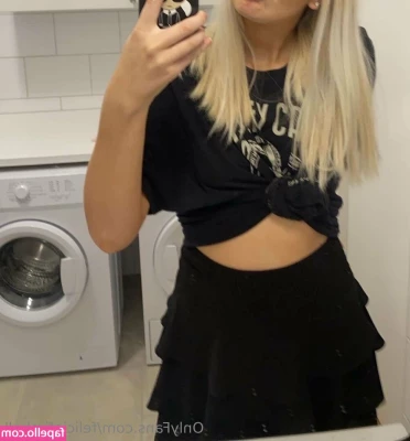 feliciafireball - Once again in the mood to put the nipple clamps on and play with them