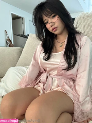sweetieyina - Little sneak preview of todays scene in your DM's. Sorry forgot to
