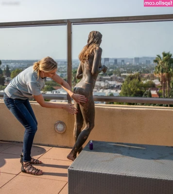 Rachel McCord [ rachel-mccord ] - This top doesn t do a good job at hiding much  now does it