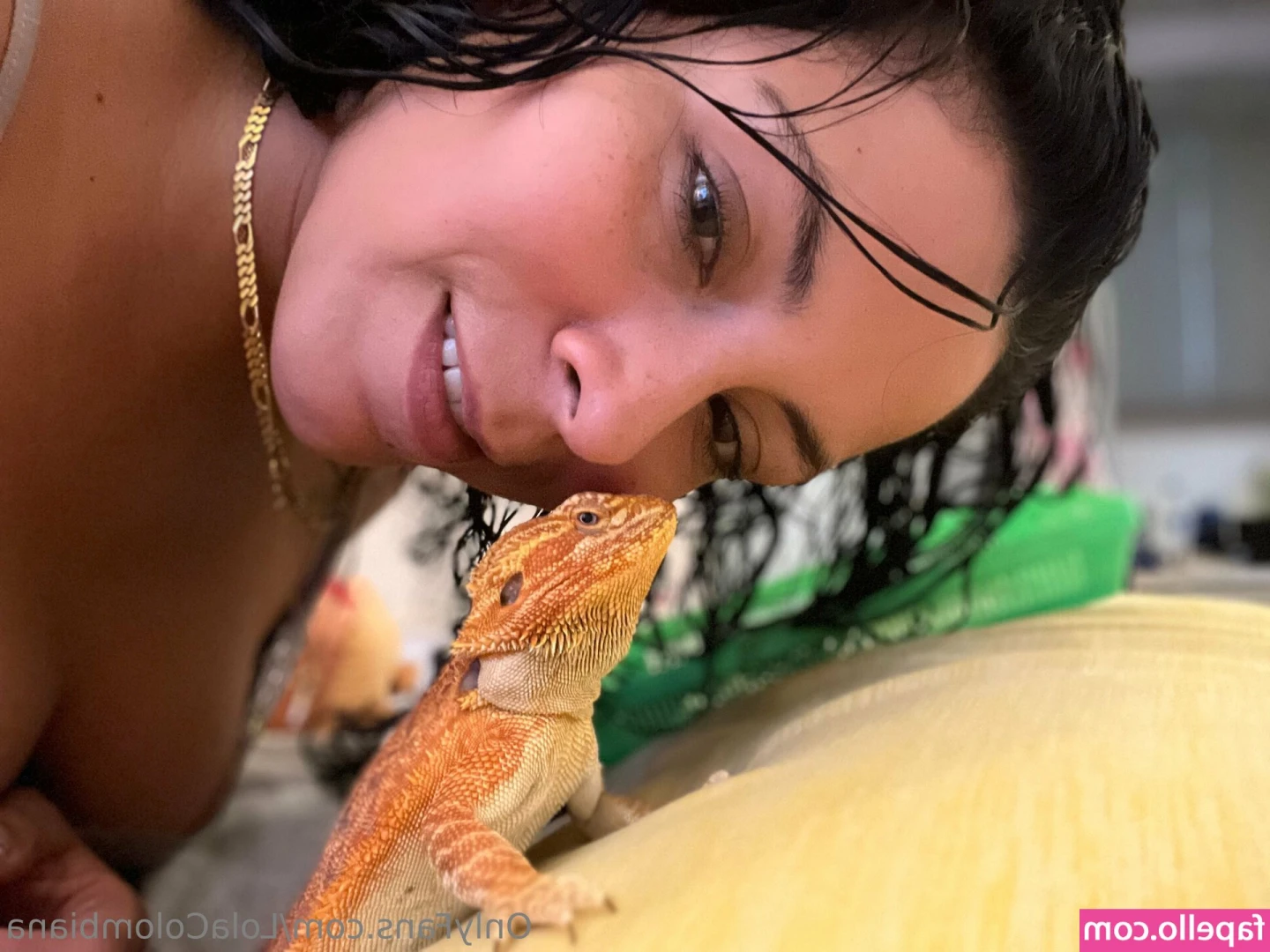 lolacolombiana - Your own personal stripper.... book some virtual time with me and get