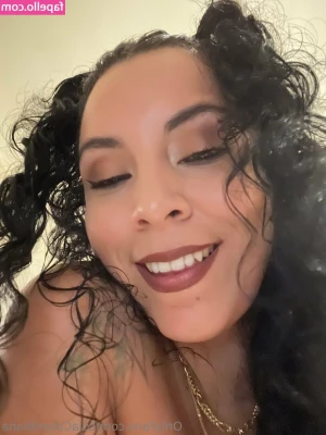 lolacolombiana - Are you horny right now? 🥰 check your dms