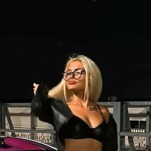 naughtyroxyx