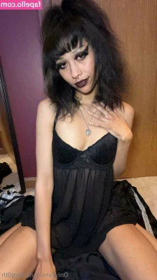starg0th - I want you to kiss my sweet lips🥵
