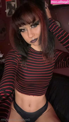 starg0th - do u like it when i flash u? 😜
