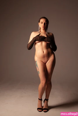 Natali Tihomirova [ natali-tihomirova ] - I m getting ready to head out to the pool  I would love to have your