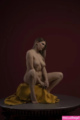 Natali Tihomirova [ natali-tihomirova ] - Piscina y