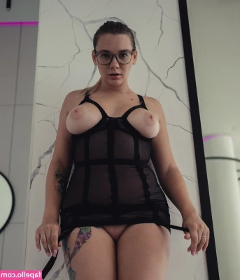 Natali Tihomirova [ natali-tihomirova ] - No cabe duda que nalgona mata chichona
