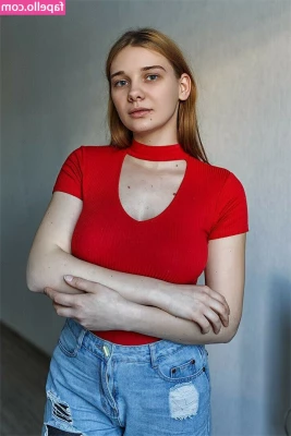 Natali Tihomirova [ natali-tihomirova ] - Ugh is it hump day yet? No? Der fuck!!