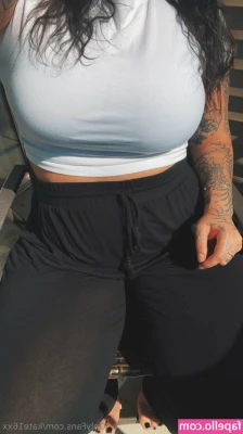 Kate16xx - In the hotel room getting ready for you 🫦