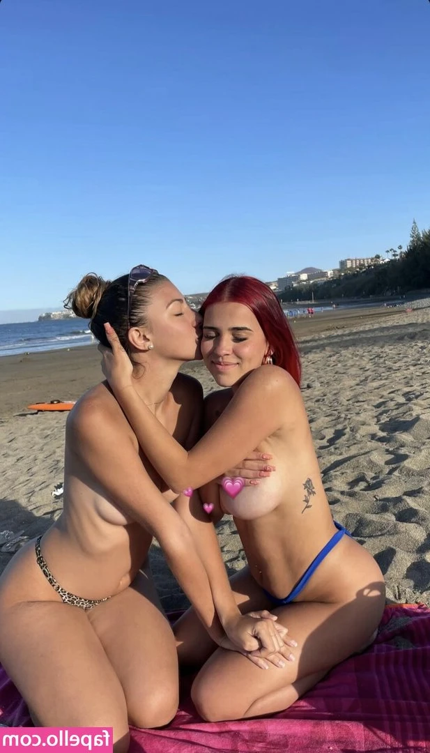 Kiara Rosario [ kiara-rosario ] - Wish I had someone to shower with today 🥺