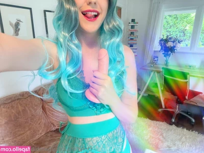 bambibluehairfree - Thinking of u