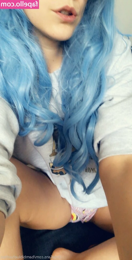 bambibluehairfree - Morning babe  Feeling naughty