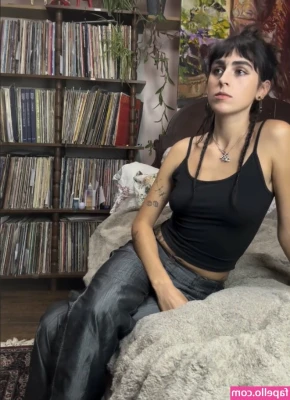 soundwavesoffwax - Good Morning! Happy HumpDay Boys 😉 perfect day to tease you with