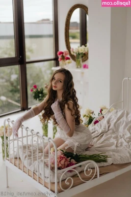 tati_girl18 [ tati-girl18 ] - Happy Valentine’s Day!!!! I’m awaiting my gift….. as I’m the