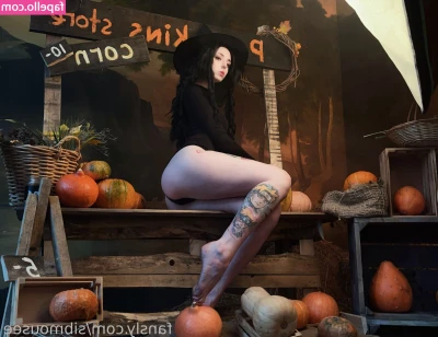 sibmouse [ sibmouse-2 ] - I play with my pussy too much