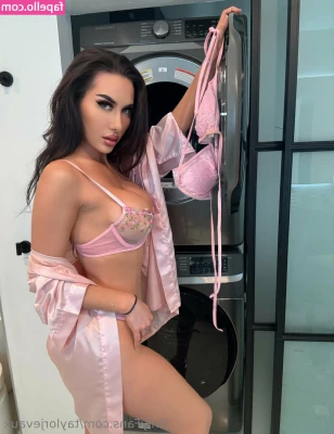 Taylor Jevaux [ taylor-jevaux-4 ] - Who wanted a new slutty nurse video? (it’ll be in your DMs soon