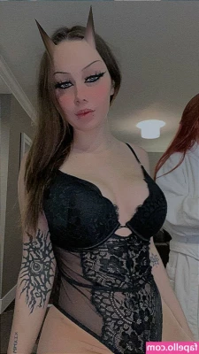 odessalee.xo [ odessalee-xo ] - Buongiorno con questa strizzatina di tette