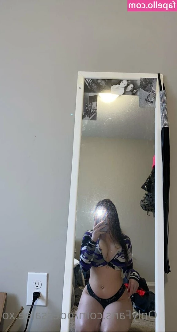 odessalee.xo [ odessalee-xo ] - New nail color means new foot job video coming your way
