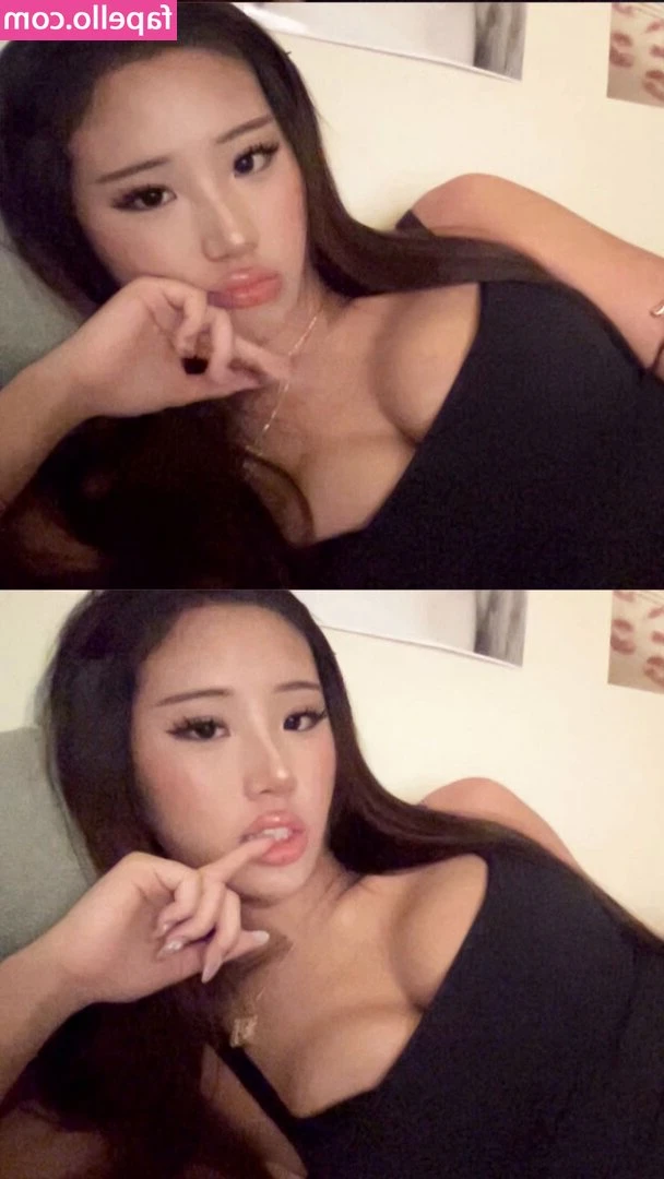 Veeliette - Summer time and the titties are easy