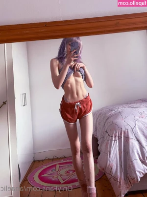 Anaelic - Come take a bite of my juicy ass🍑😘