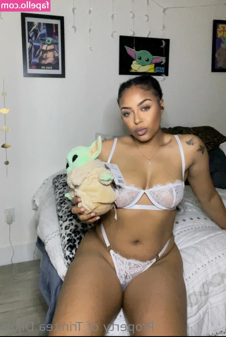 TrinDen - Came home and felt like stripping for you 🤷‍♀️😇  Heading