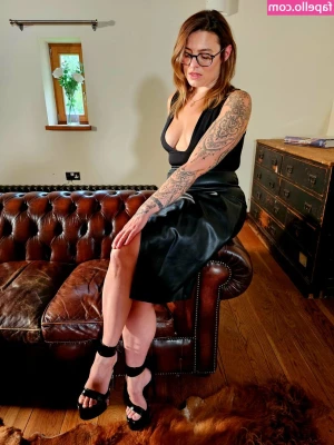 Innocenthotwifexxx [ innocenthotwifexxx-5 ] - I’m your sleeping cousin that you secretly creep at my feet. I wake